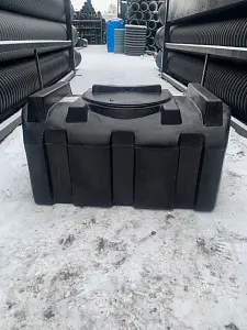 Пластиковая прямоугольная емкость R-100 (Черный) 10
