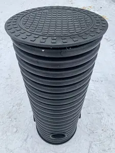 Дренажный колодец d400 h1000 с черной крышкой (отводы 110 мм) 6